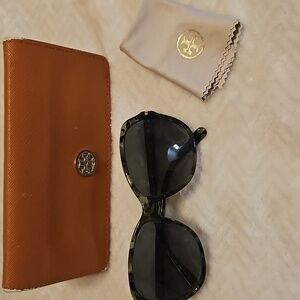 Tory Burch Tortoise Sunglasses with Tan Case